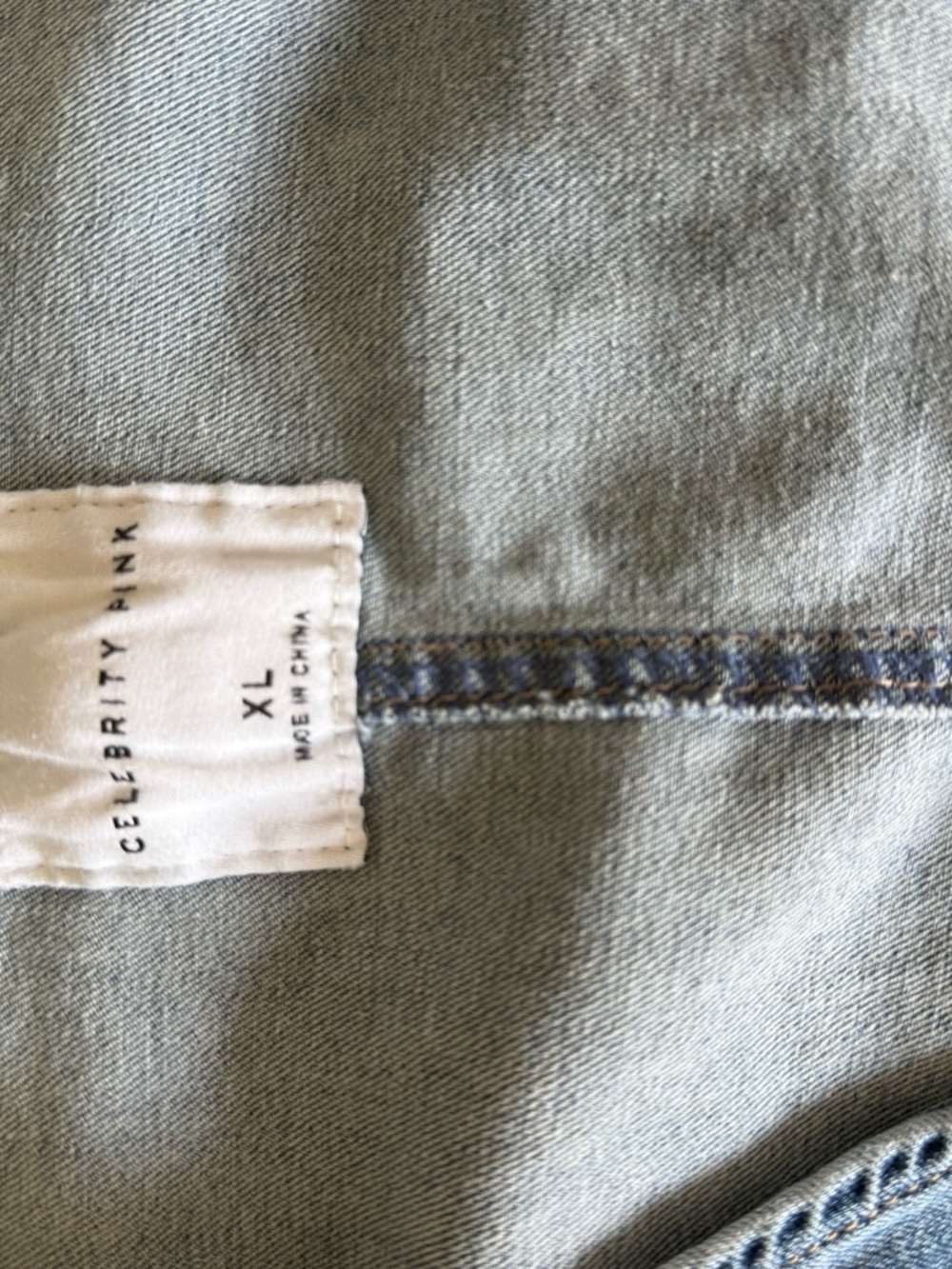Celebrity Pink Light Wash Denim Vest XL - Picture 4 of 6